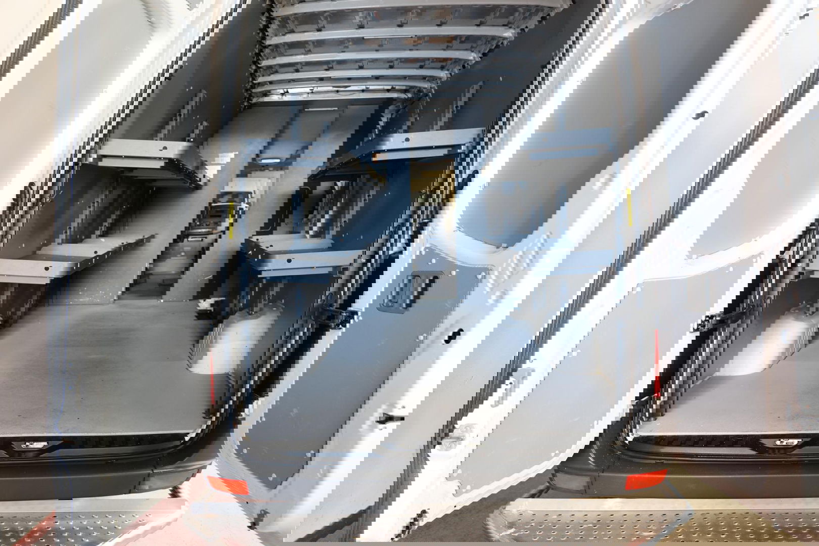 Mercedes-Benz Sprinter 311 2.2 CDI AUTOMAAT L3H2 POST NL EURO 6