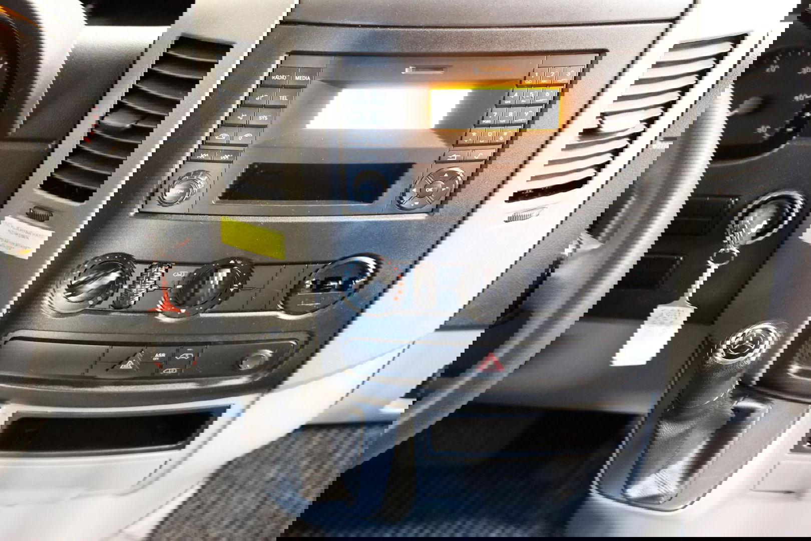 Mercedes-Benz Sprinter 311 2.2 CDI AUTOMAAT L3H2 POST NL EURO 6