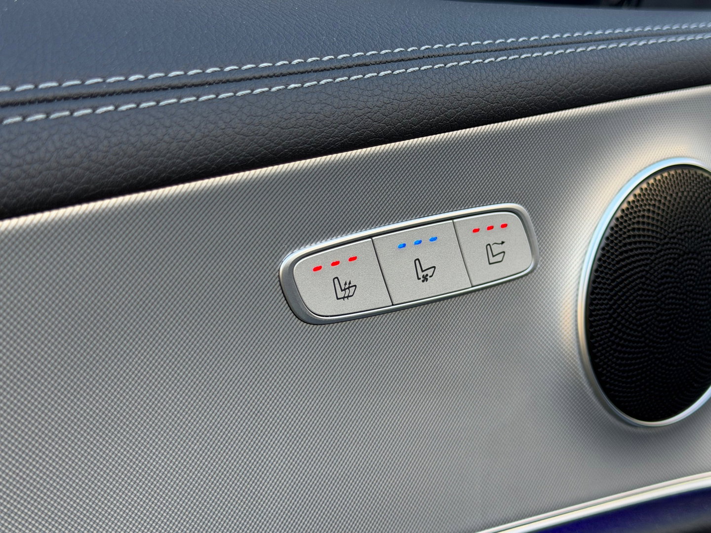 Mercedes-Benz E-Klasse Cabrio 200 Premium Massage|Leder|Ambientlight|Airscarf