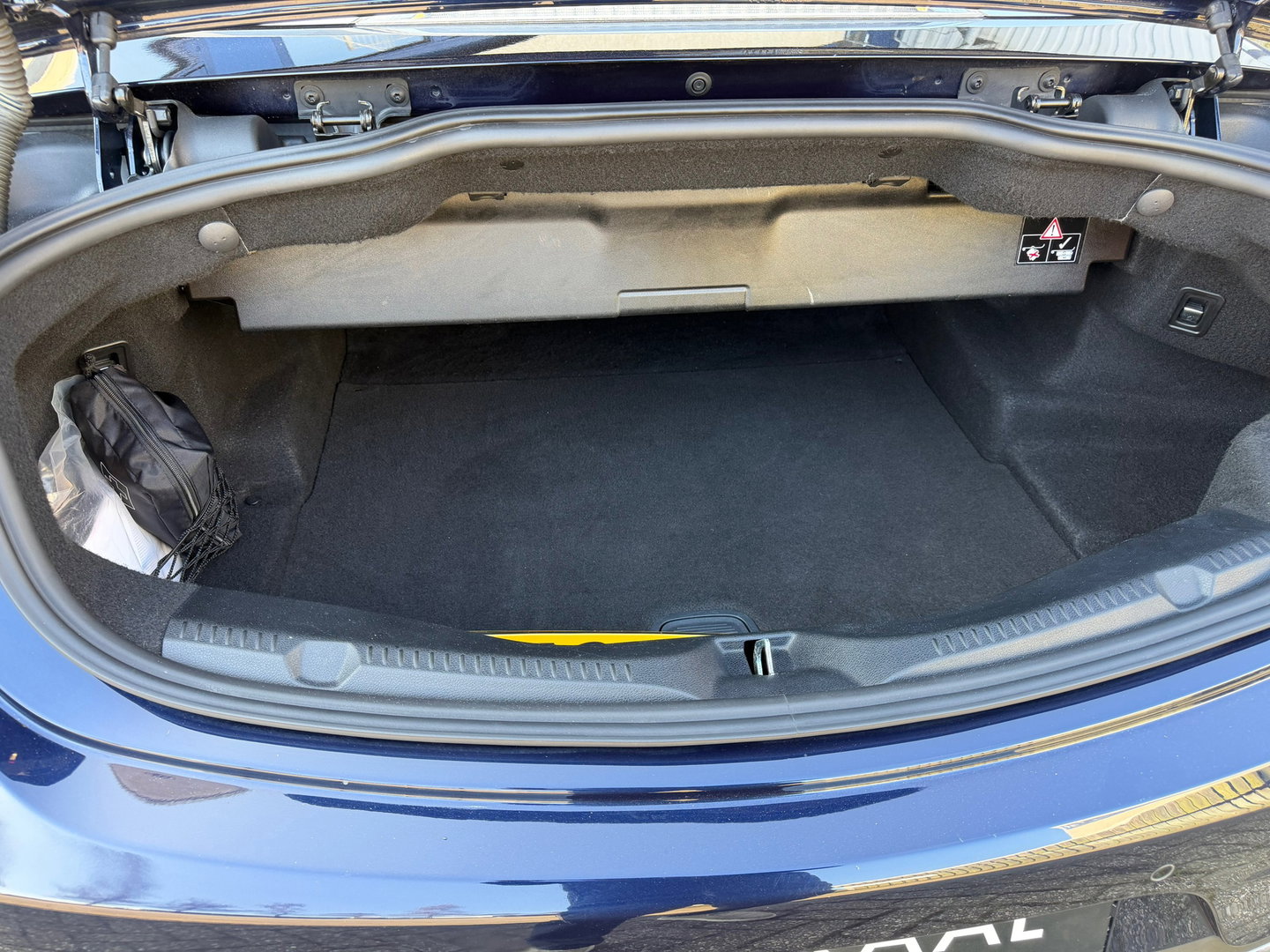 Mercedes-Benz E-Klasse Cabrio 200 Premium Massage|Leder|Ambientlight|Airscarf