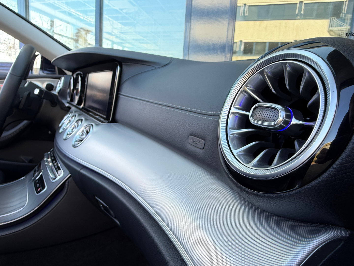 Mercedes-Benz E-Klasse Cabrio 200 Premium Massage|Leder|Ambientlight|Airscarf