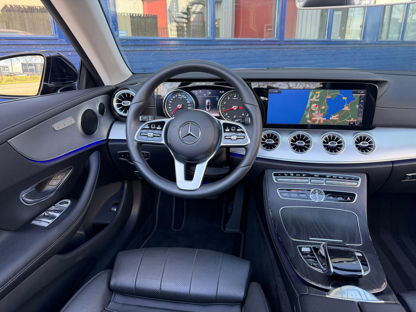 Mercedes-Benz E-Klasse Cabrio 200 Premium Massage|Leder|Ambientlight|Airscarf