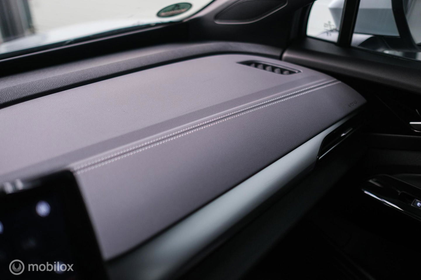 Volkswagen ID.4 Pro 77 kWh | 2023 | SOH 98% | Trekhaak | NL auto NAP | Stoelverwarming | Alcantara | Ambiance |