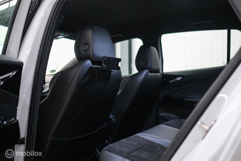 Volkswagen ID.4 Pro 77 kWh | 2023 | SOH 98% | Trekhaak | NL auto NAP | Stoelverwarming | Alcantara | Ambiance |