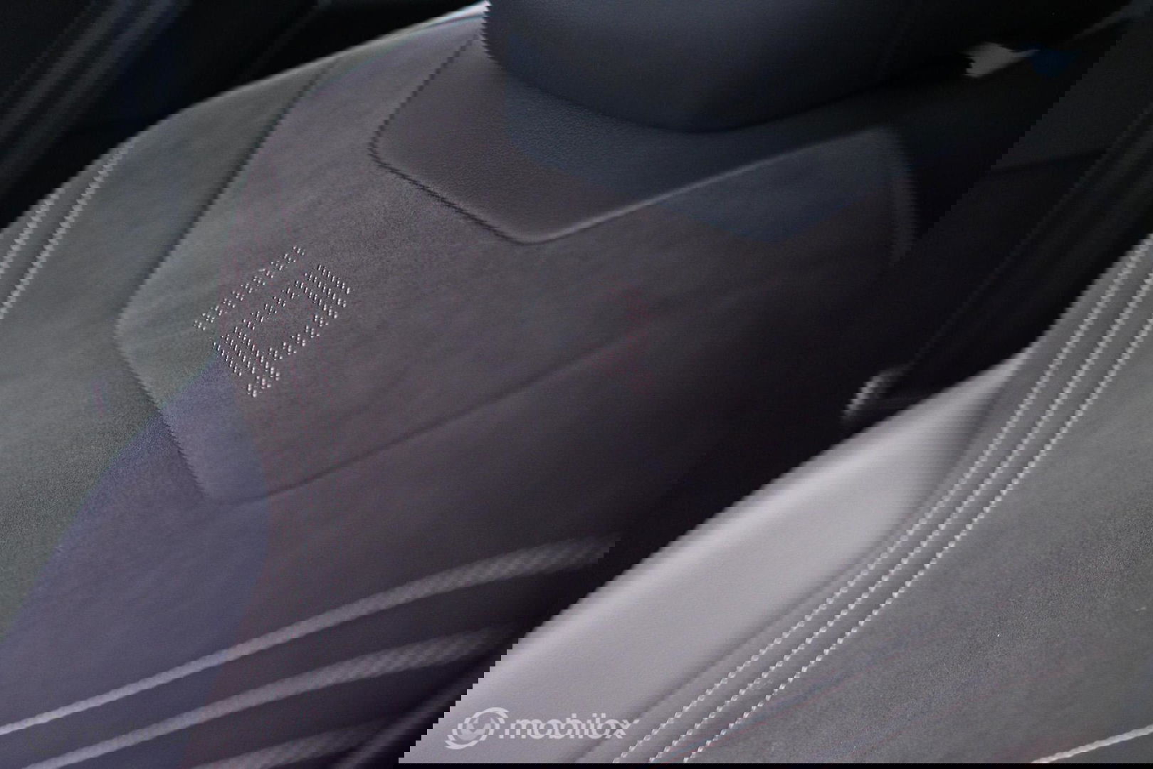 Volkswagen ID.4 Pro 77 kWh | 2023 | SOH 98% | Trekhaak | NL auto NAP | Stoelverwarming | Alcantara | Ambiance |