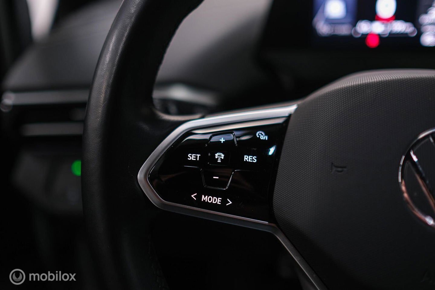 Volkswagen ID.4 Pro 77 kWh | 2023 | SOH 98% | Trekhaak | NL auto NAP | Stoelverwarming | Alcantara | Ambiance |