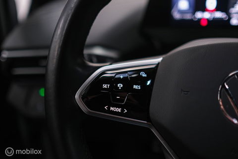 Volkswagen ID.4 Pro 77 kWh | 2023 | SOH 98% | Trekhaak | NL auto NAP | Stoelverwarming | Alcantara | Ambiance |