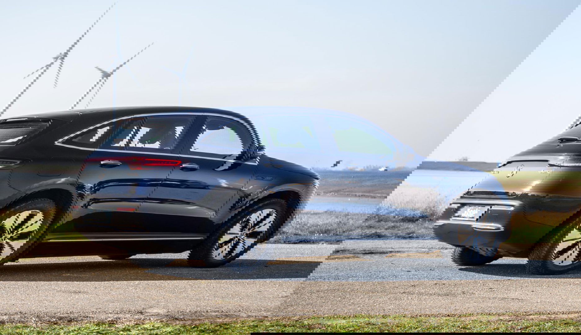 Mercedes-Benz EQC 400 4MATIC Luxury Line 80 kWh CAMERA / MEMMORY / STOELVERWARMING / LEER / DEALER ONDERHOUDEN