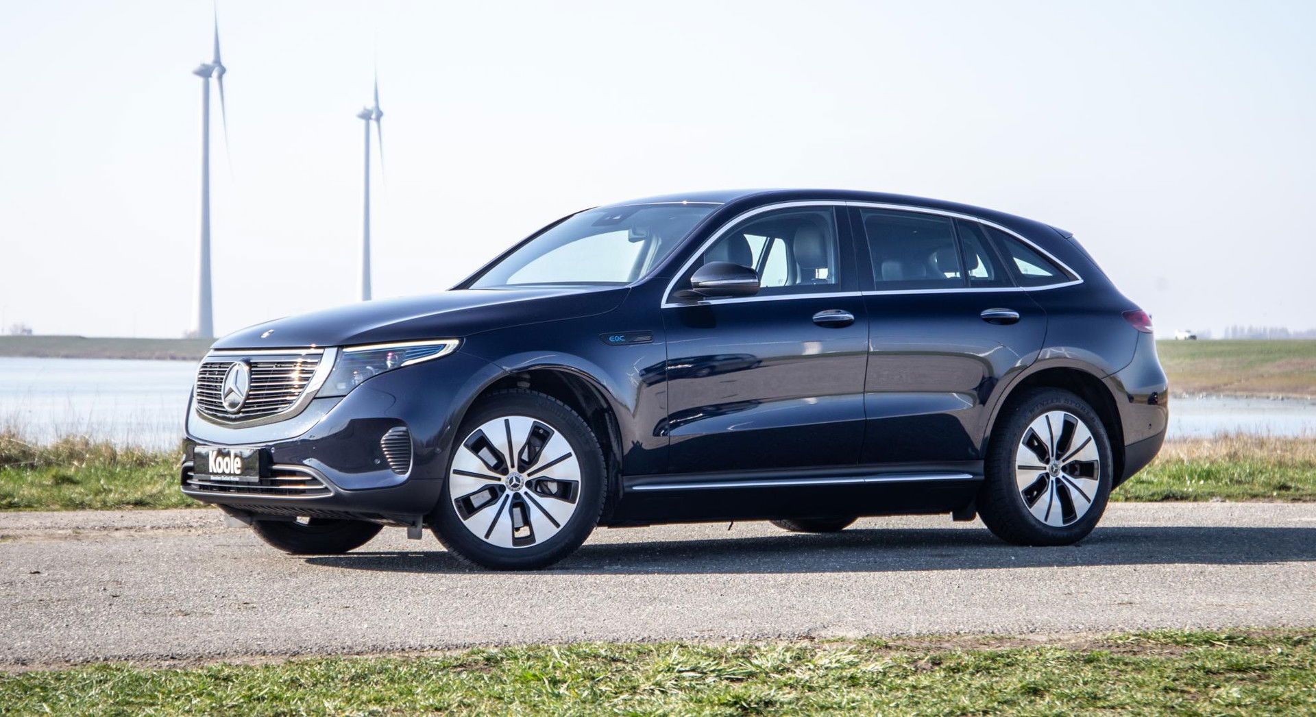 Mercedes-Benz EQC 400 4MATIC Luxury Line 80 kWh CAMERA / MEMMORY / STOELVERWARMING / LEER / DEALER ONDERHOUDEN