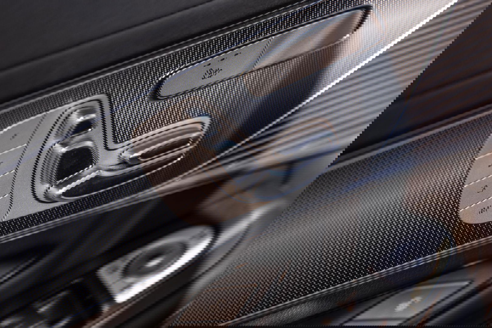 Mercedes-Benz EQC 400 4MATIC Luxury Line 80 kWh CAMERA / MEMMORY / STOELVERWARMING / LEER / DEALER ONDERHOUDEN