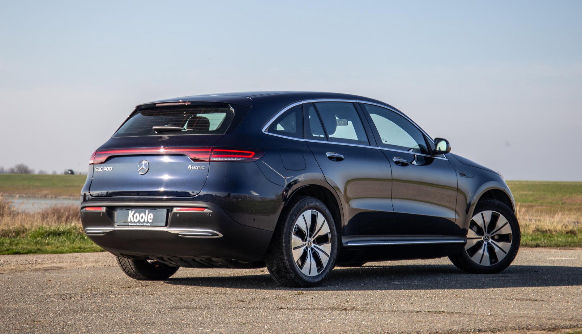 Mercedes-Benz EQC 400 4MATIC Luxury Line 80 kWh CAMERA / MEMMORY / STOELVERWARMING / LEER / DEALER ONDERHOUDEN