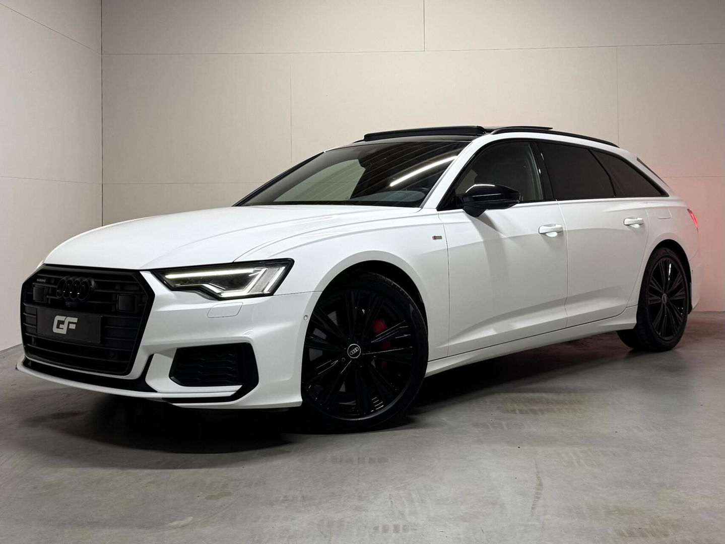 Audi A6 Avant 55 TFSIe Quattro Competition S-Line Pano Leer 360° Trekh.
