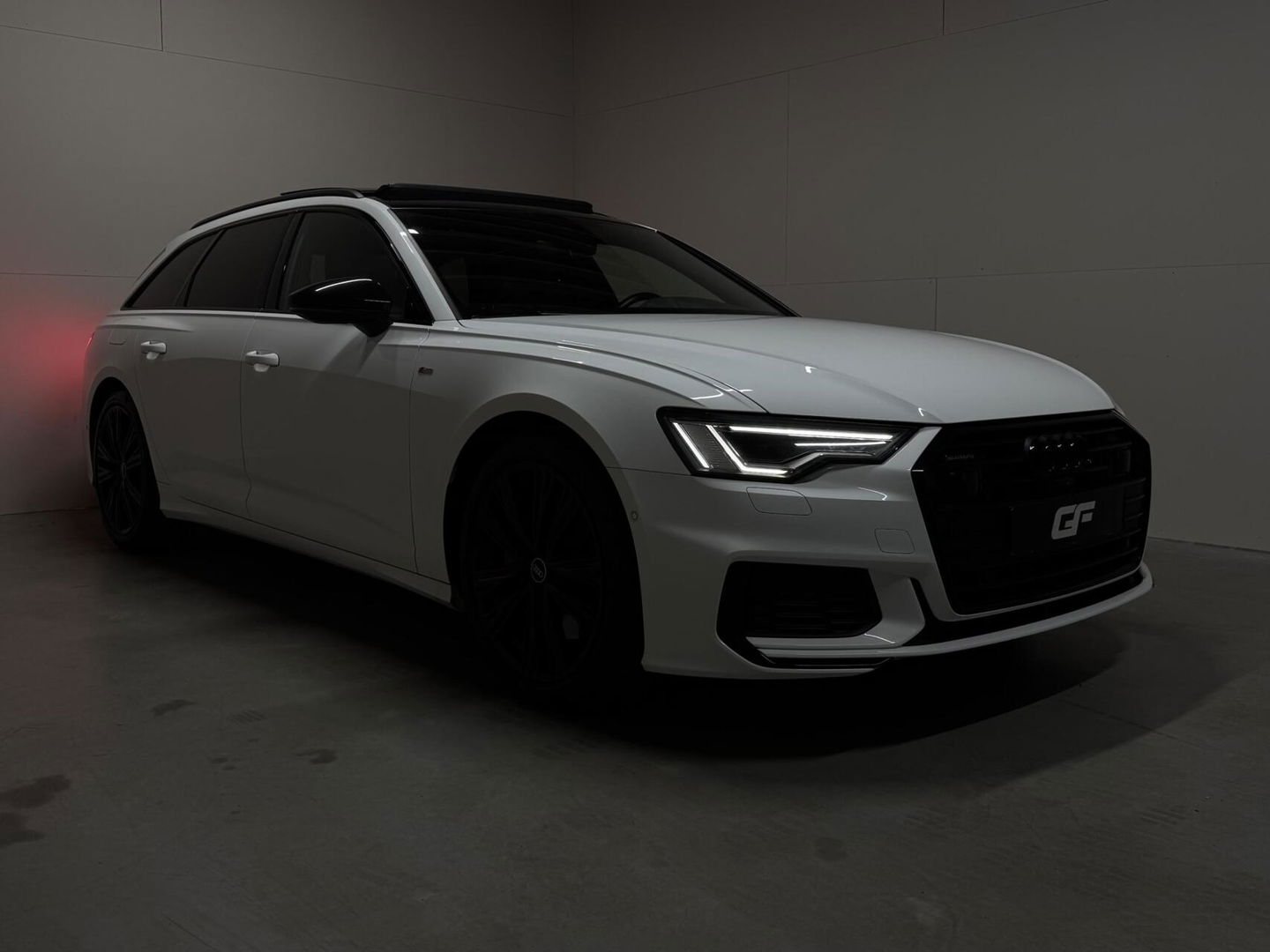 Audi A6 Avant 55 TFSIe Quattro Competition S-Line Pano Leer 360° Trekh.