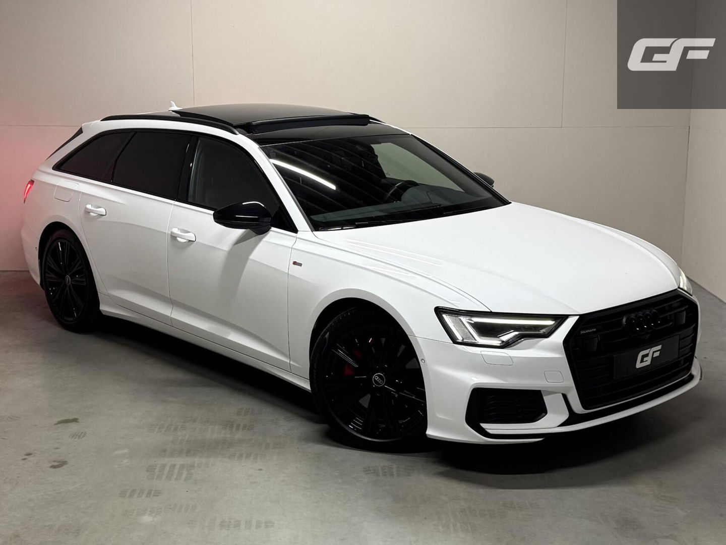 Audi A6 Avant 55 TFSIe Quattro Competition S-Line Pano Leer 360° Trekh.