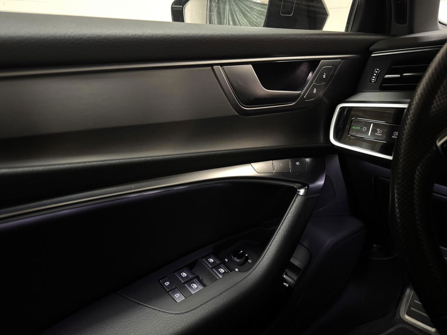 Audi A6 Avant 55 TFSIe Quattro Competition S-Line Pano Leer 360° Trekh.