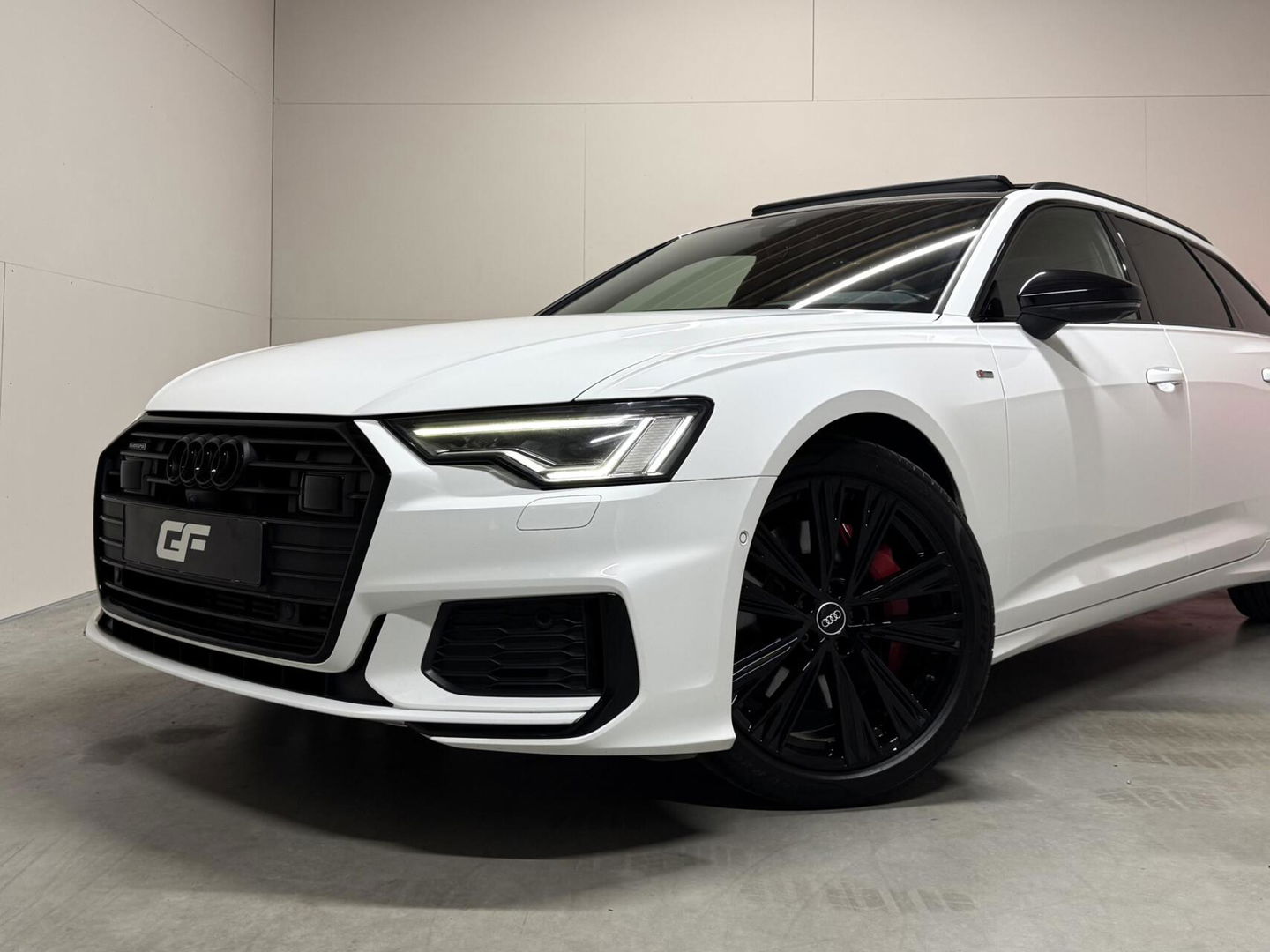 Audi A6 Avant 55 TFSIe Quattro Competition S-Line Pano Leer 360° Trekh.