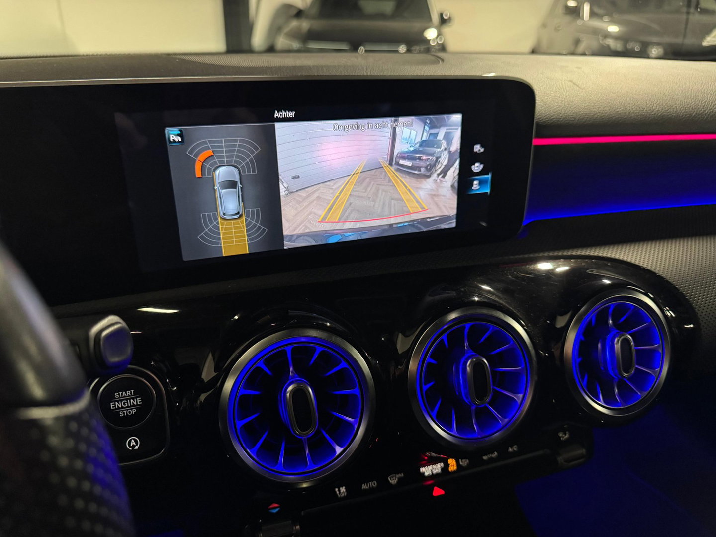 Mercedes-Benz A-Klasse 200 AMG PANO MEMORY SFEER VOL'