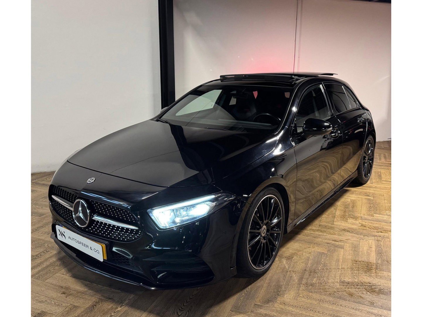 Mercedes-Benz A-Klasse 200 AMG PANO MEMORY SFEER VOL'