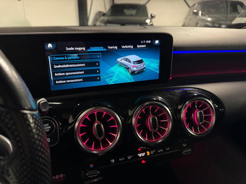 Mercedes-Benz A-Klasse 200 AMG PANO MEMORY SFEER VOL'