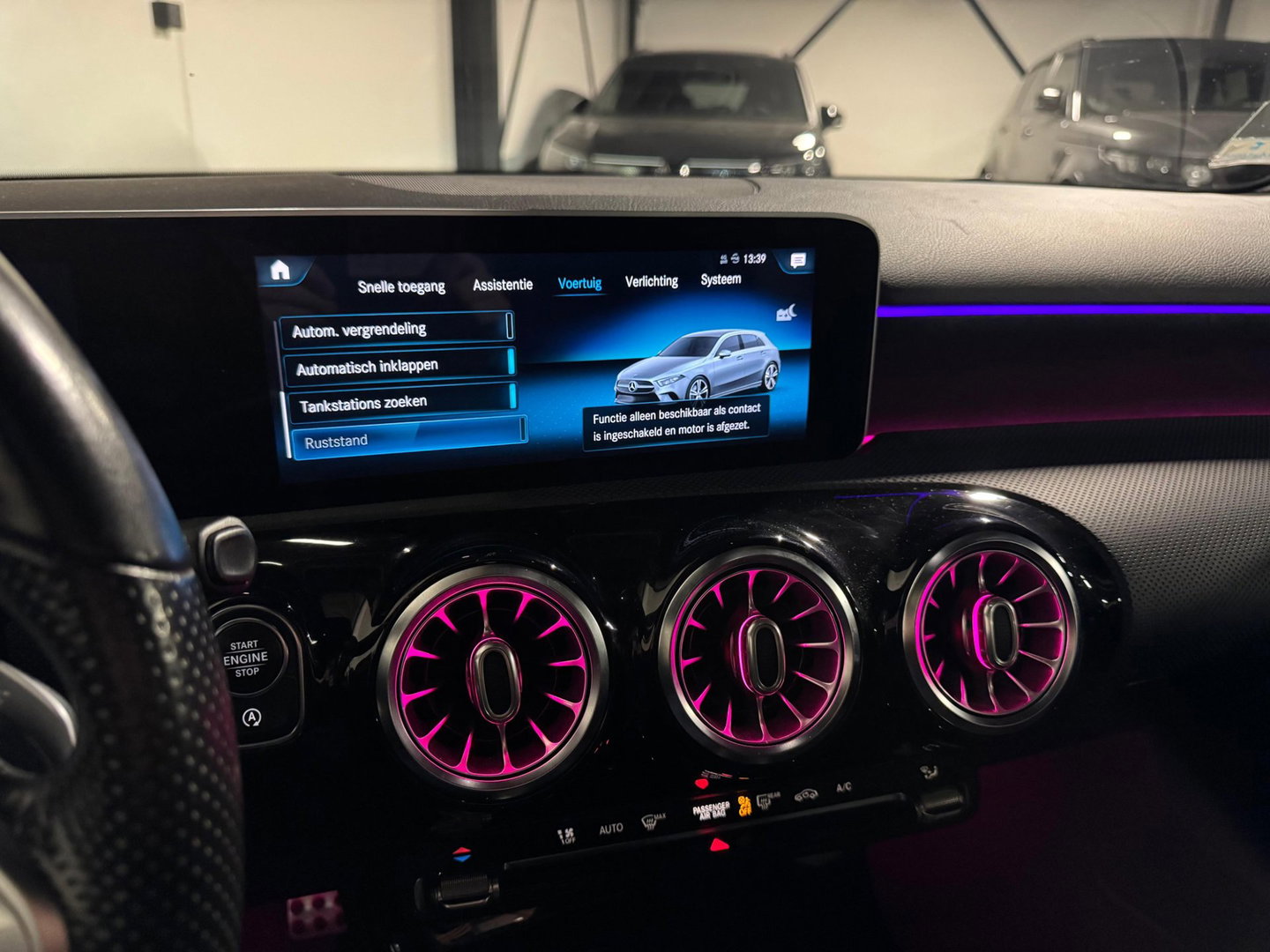 Mercedes-Benz A-Klasse 200 AMG PANO MEMORY SFEER VOL'