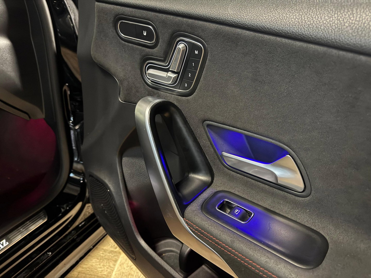 Mercedes-Benz A-Klasse 200 AMG PANO MEMORY SFEER VOL'