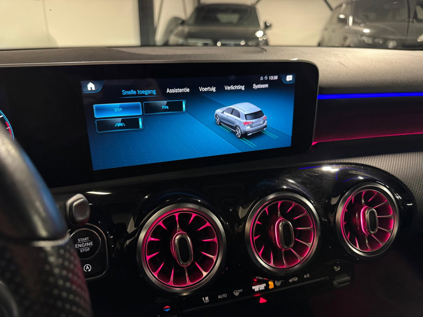 Mercedes-Benz A-Klasse 200 AMG PANO MEMORY SFEER VOL'