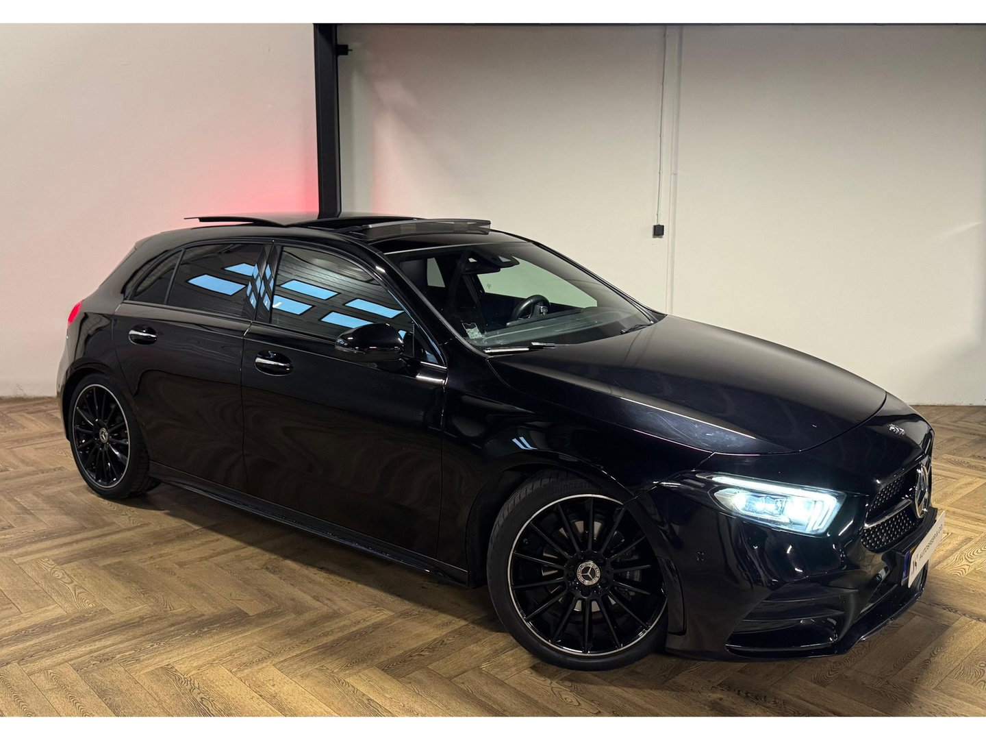 Mercedes-Benz A-Klasse 200 AMG PANO MEMORY SFEER VOL'