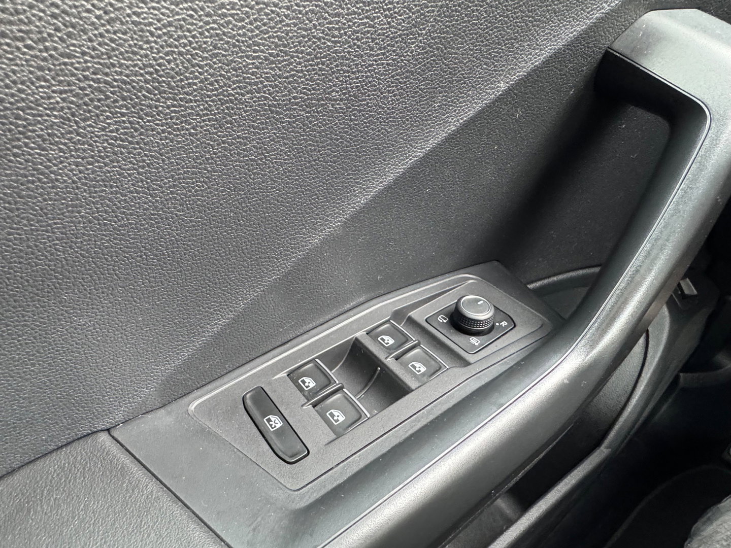 Volkswagen T-Roc 2.0 TSI 4Motion Pano 3X R Line DSG Camera Led 190PK