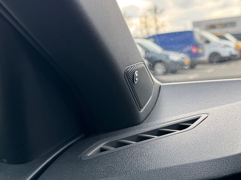 Volkswagen T-Roc 2.0 TSI 4Motion Pano 3X R Line DSG Camera Led 190PK