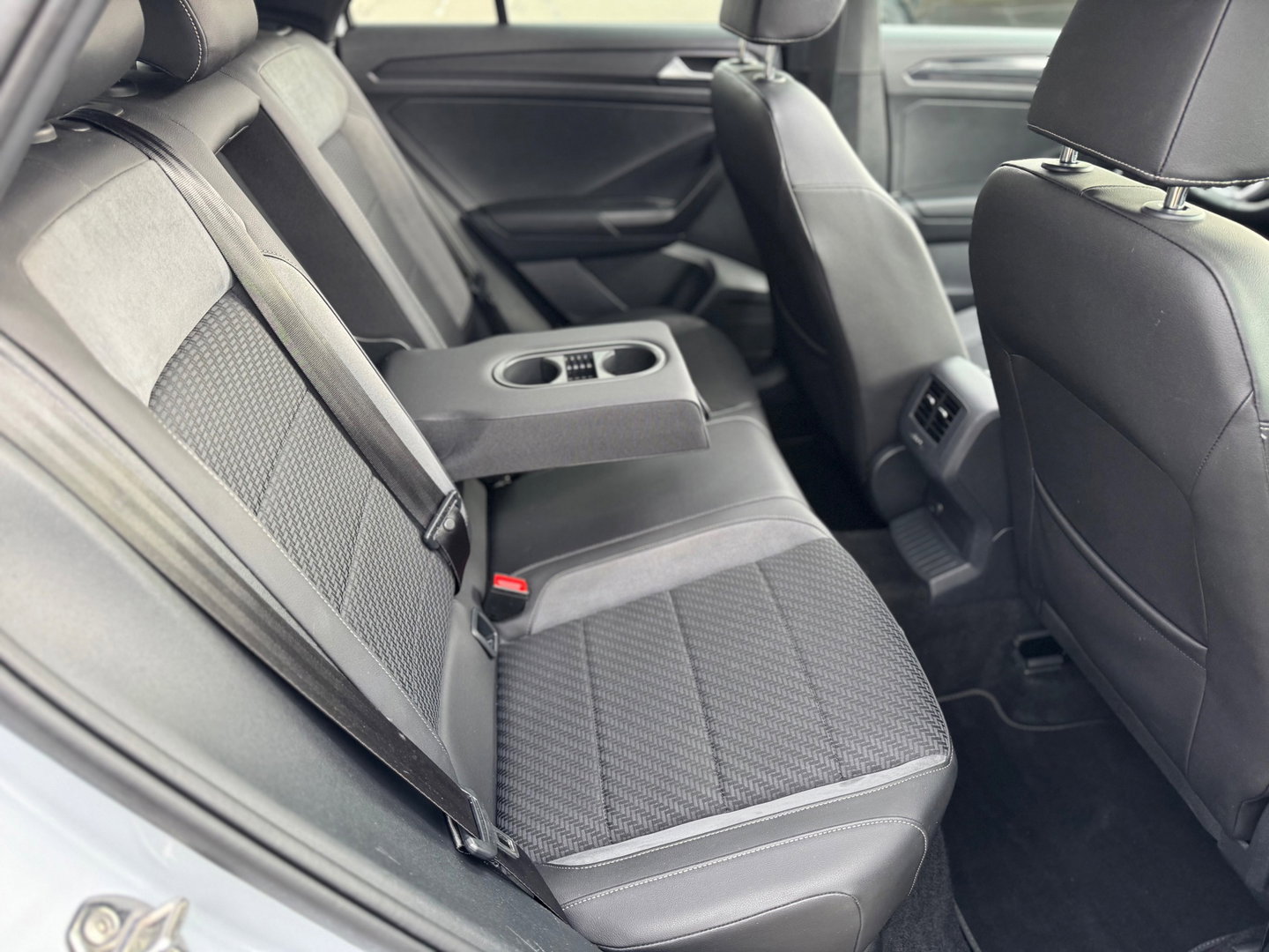 Volkswagen T-Roc 2.0 TSI 4Motion Pano 3X R Line DSG Camera Led 190PK