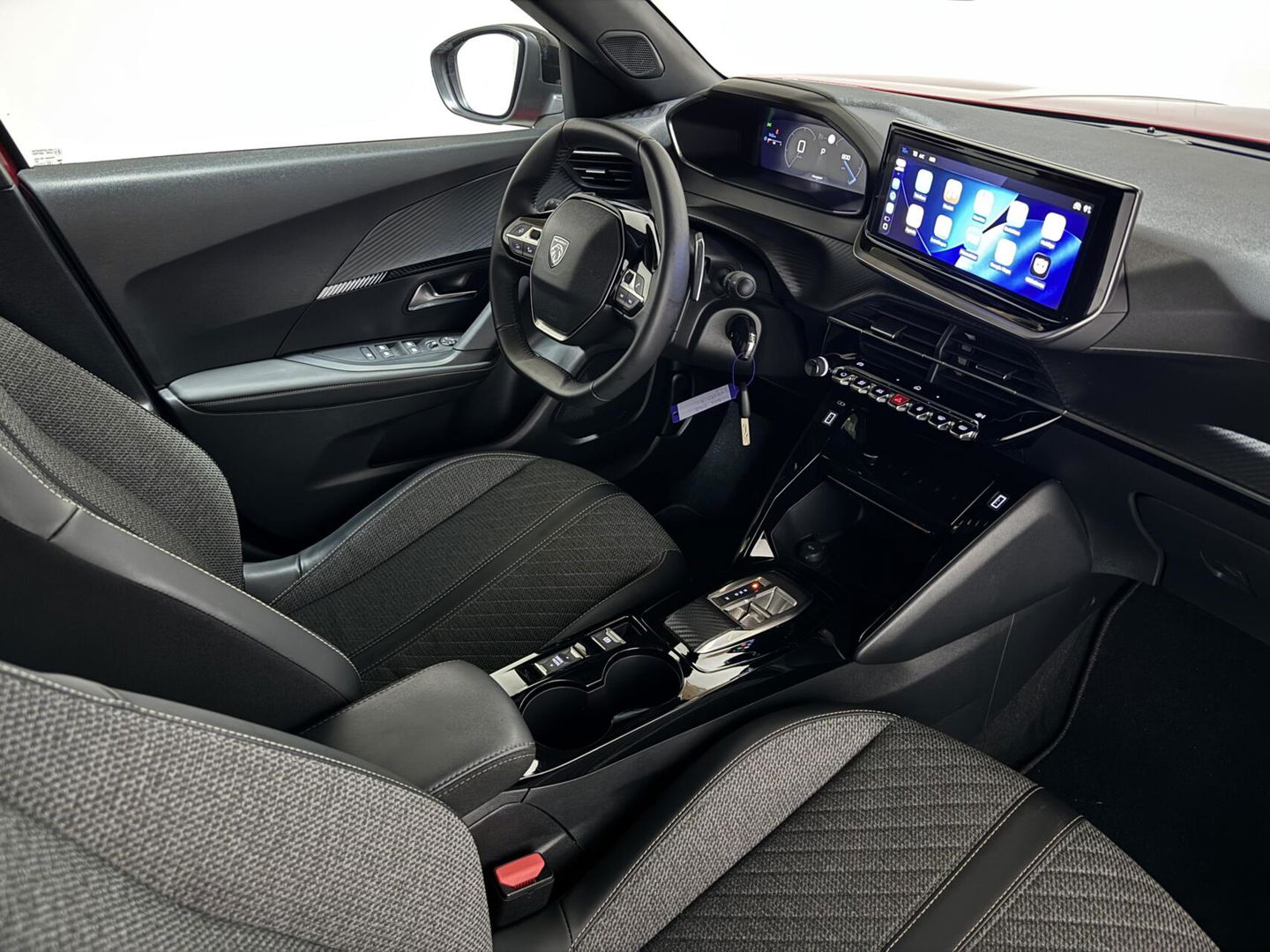 Peugeot 2008 1.2 PureTech 130 Allure 360° Carplay Cruise Trekh.