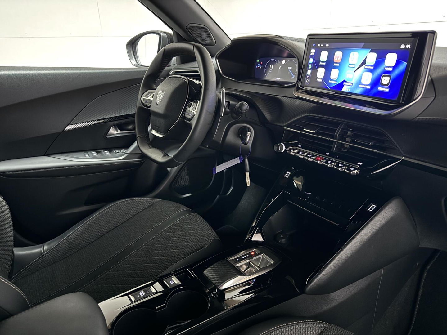 Peugeot 2008 1.2 PureTech 130 Allure 360° Carplay Cruise Trekh.