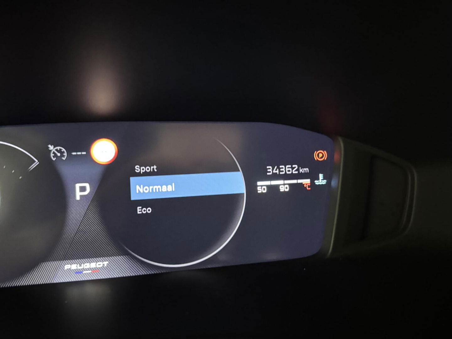 Peugeot 2008 1.2 PureTech 130 Allure 360° Carplay Cruise Trekh.