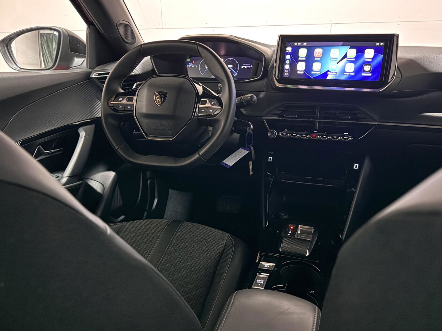 Peugeot 2008 1.2 PureTech 130 Allure 360° Carplay Cruise Trekh.