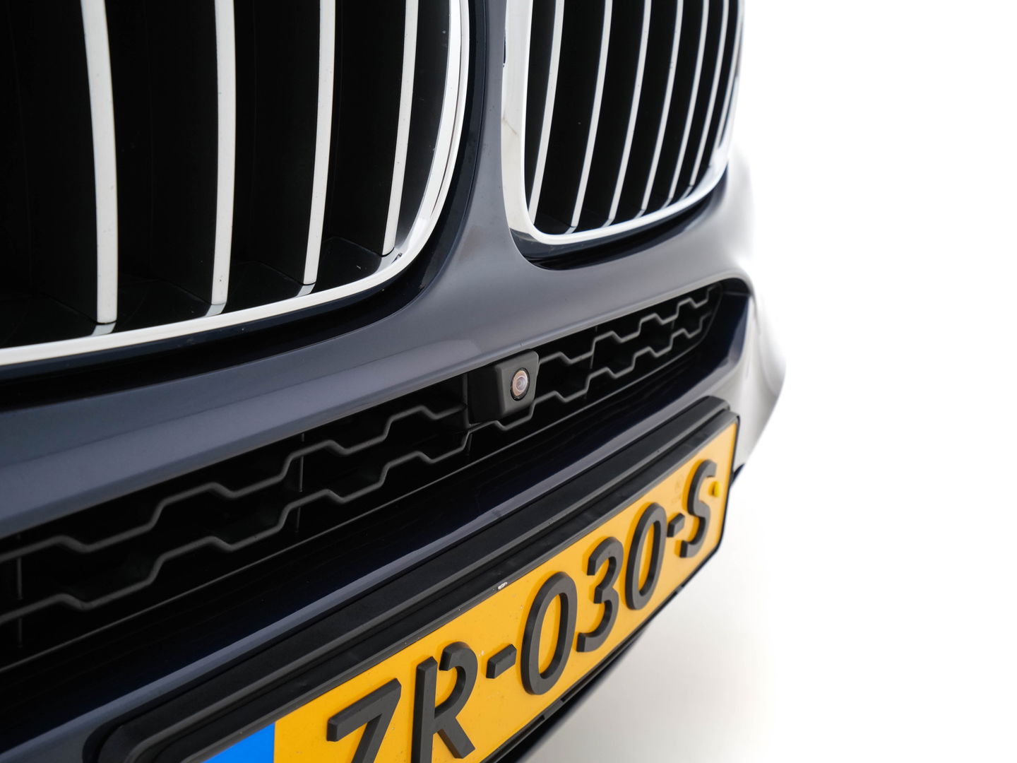 BMW X6 M50d M-Sportpack Aut. *PANO | LEATHER | FULL-LED | HARMAN/KARDON-SURROUND | MEMORY-PACK | TOPVIEW | HEAD-UP | NAVI-FULLMAP | SHIFT-PADDLES | CRUISE | HEATED-SPORTSEATS | 20''ALU*