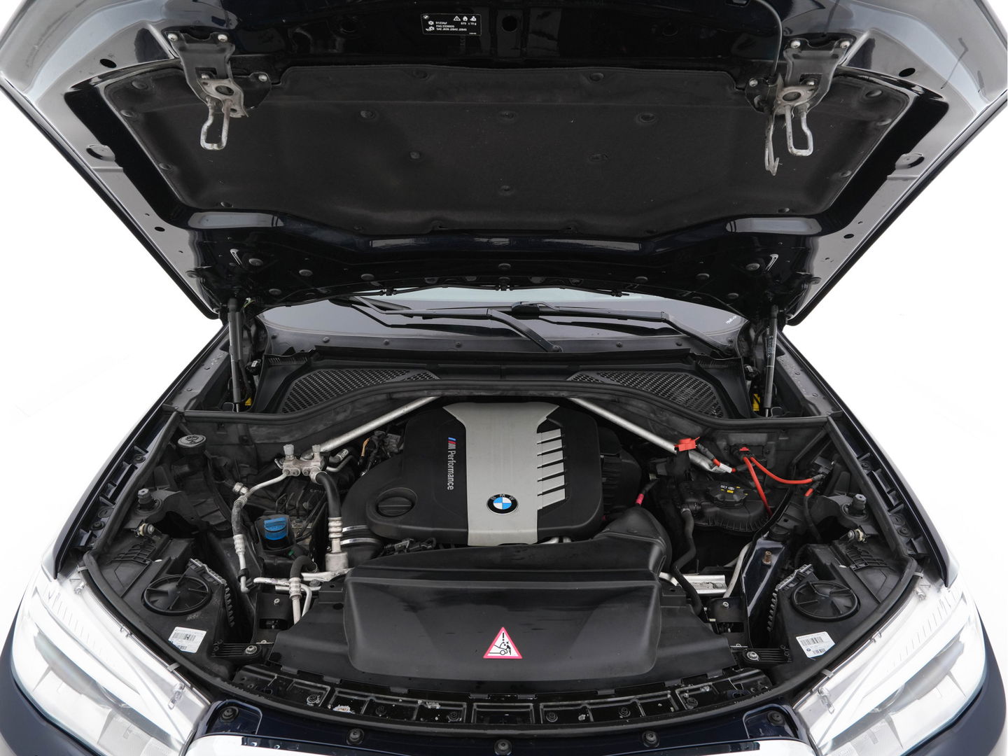 BMW X6 M50d M-Sportpack Aut. *PANO | LEATHER | FULL-LED | HARMAN/KARDON-SURROUND | MEMORY-PACK | TOPVIEW | HEAD-UP | NAVI-FULLMAP | SHIFT-PADDLES | CRUISE | HEATED-SPORTSEATS | 20''ALU*