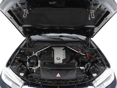 BMW X6 M50d M-Sportpack Aut. *PANO | LEATHER | FULL-LED | HARMAN/KARDON-SURROUND | MEMORY-PACK | TOPVIEW | HEAD-UP | NAVI-FULLMAP | SHIFT-PADDLES | CRUISE | HEATED-SPORTSEATS | 20''ALU*