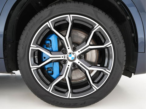 BMW X6 M50d M-Sportpack Aut. *PANO | LEATHER | FULL-LED | HARMAN/KARDON-SURROUND | MEMORY-PACK | TOPVIEW | HEAD-UP | NAVI-FULLMAP | SHIFT-PADDLES | CRUISE | HEATED-SPORTSEATS | 20''ALU*