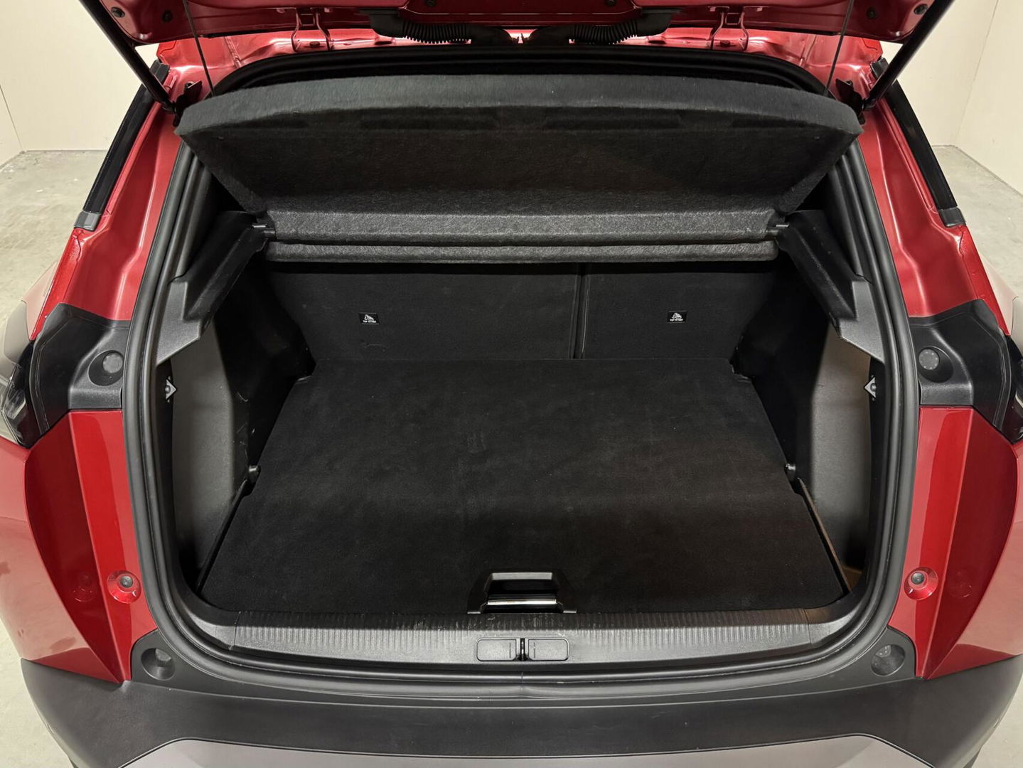 Peugeot 2008 1.2 PureTech 130 Allure 360° Carplay Cruise Trekh.