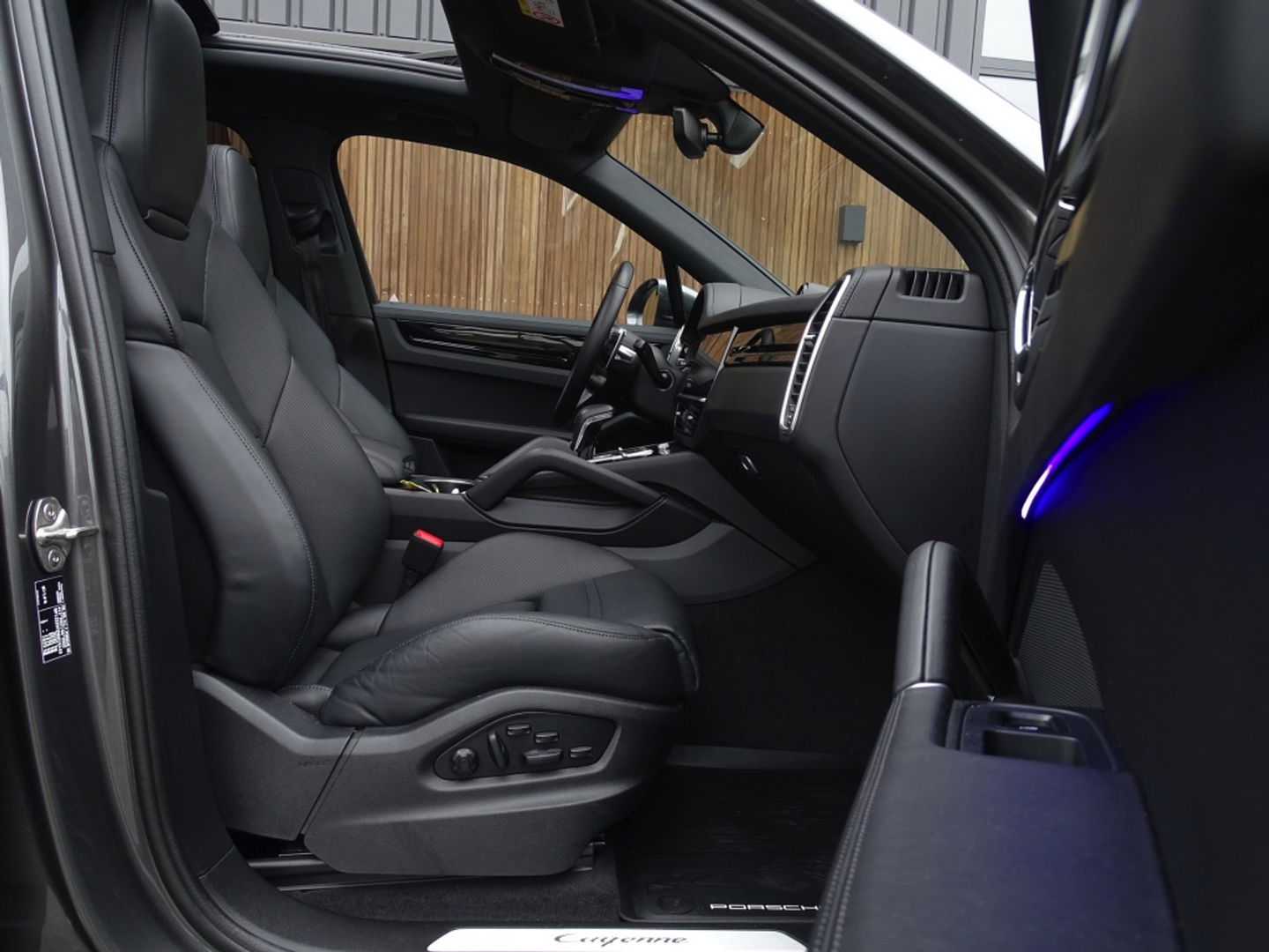 Porsche Cayenne 3.0 E-Hybrid 462PK / Platinum Edit. / 2022 / 360°