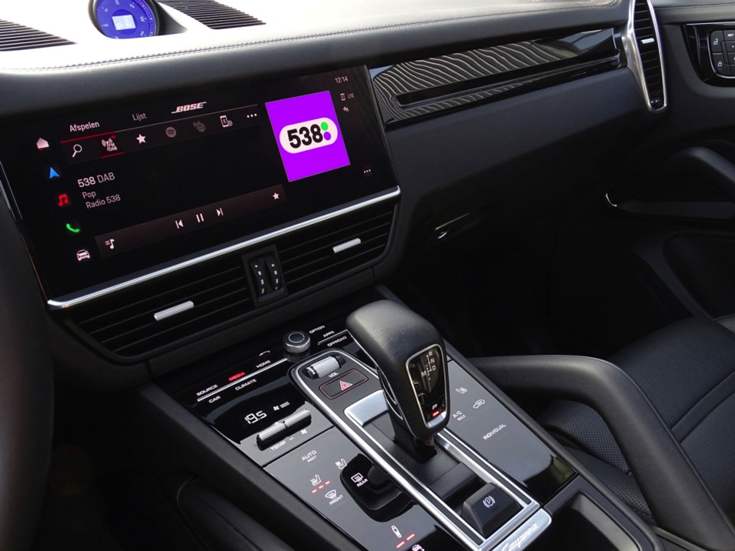 Porsche Cayenne 3.0 E-Hybrid 462PK / Platinum Edit. / 2022 / 360°