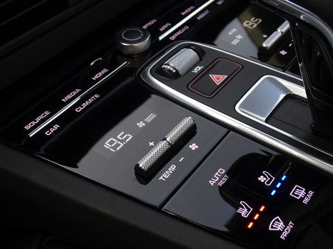 Porsche Cayenne 3.0 E-Hybrid 462PK / Platinum Edit. / 2022 / 360°