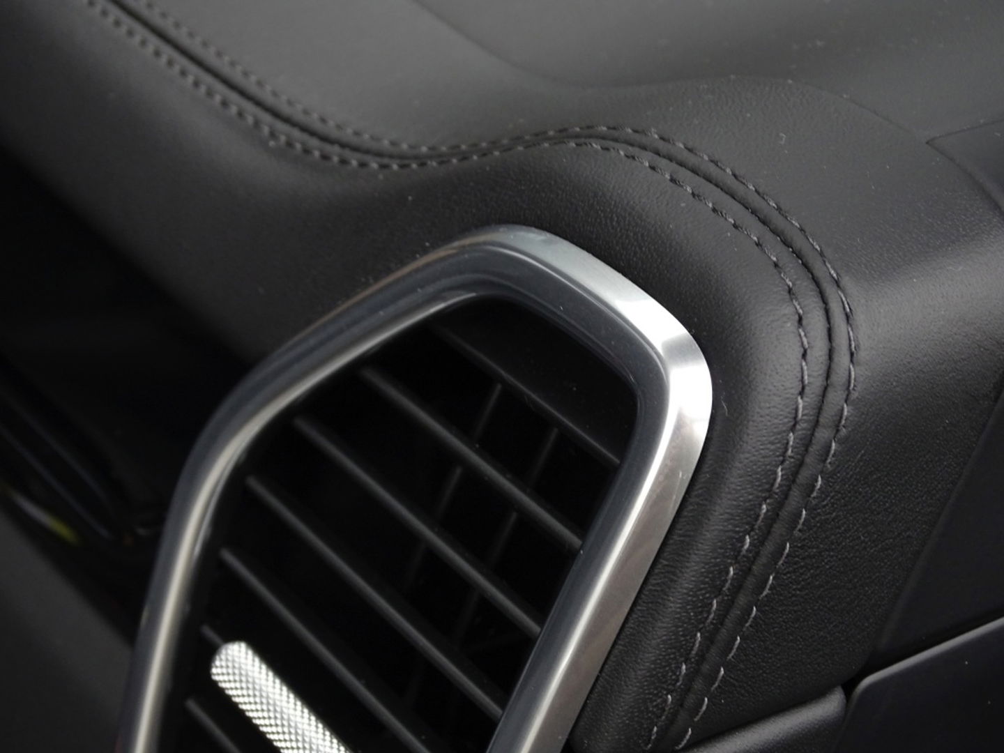 Porsche Cayenne 3.0 E-Hybrid 462PK / Platinum Edit. / 2022 / 360°