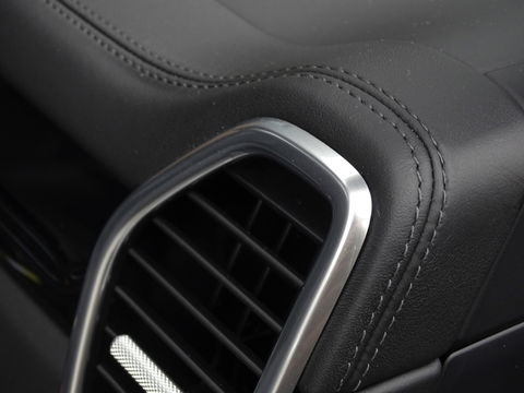 Porsche Cayenne 3.0 E-Hybrid 462PK / Platinum Edit. / 2022 / 360°