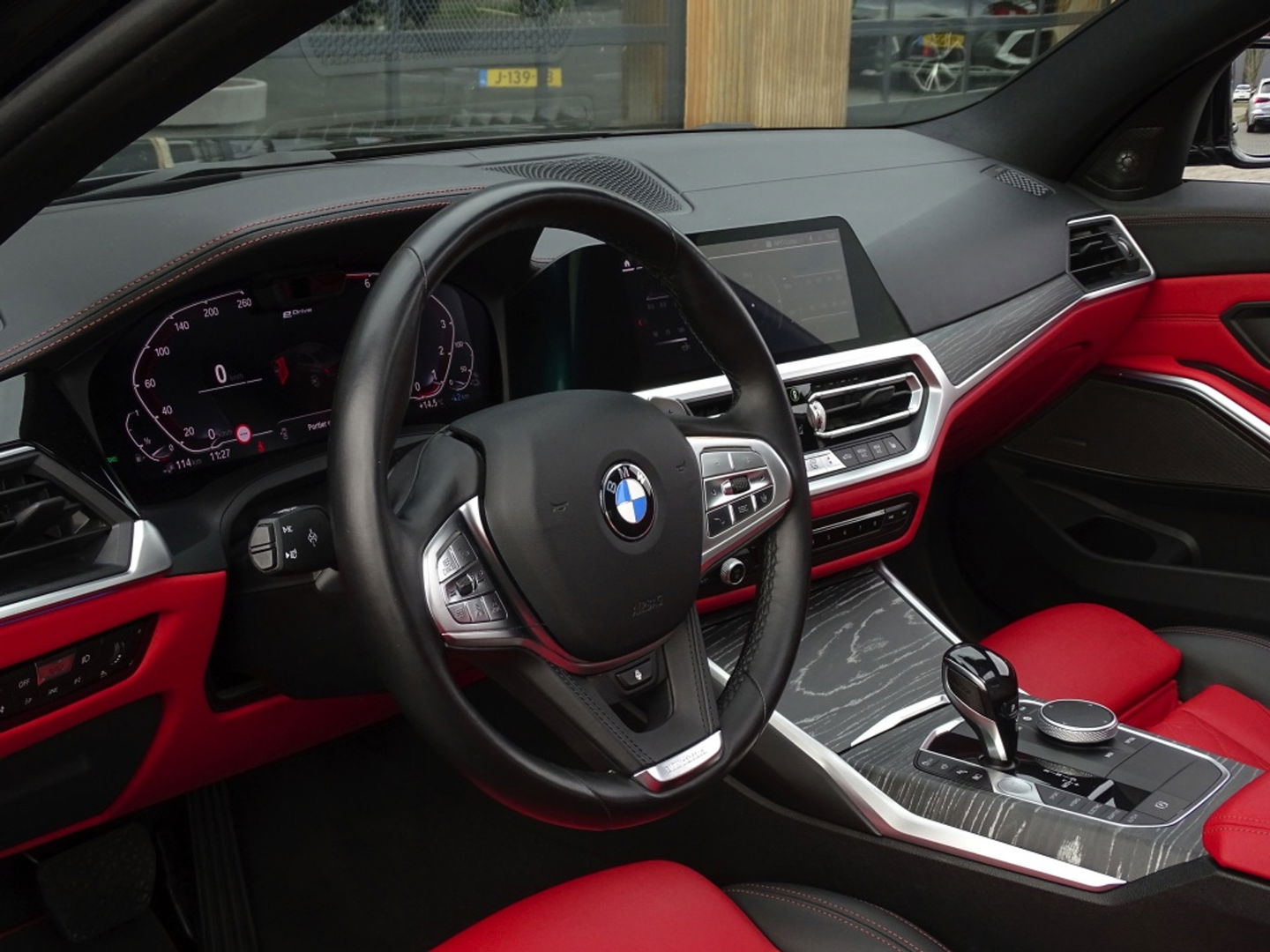 BMW 3-serie 330e 292PK / High Executive / Individual / Luxury Line