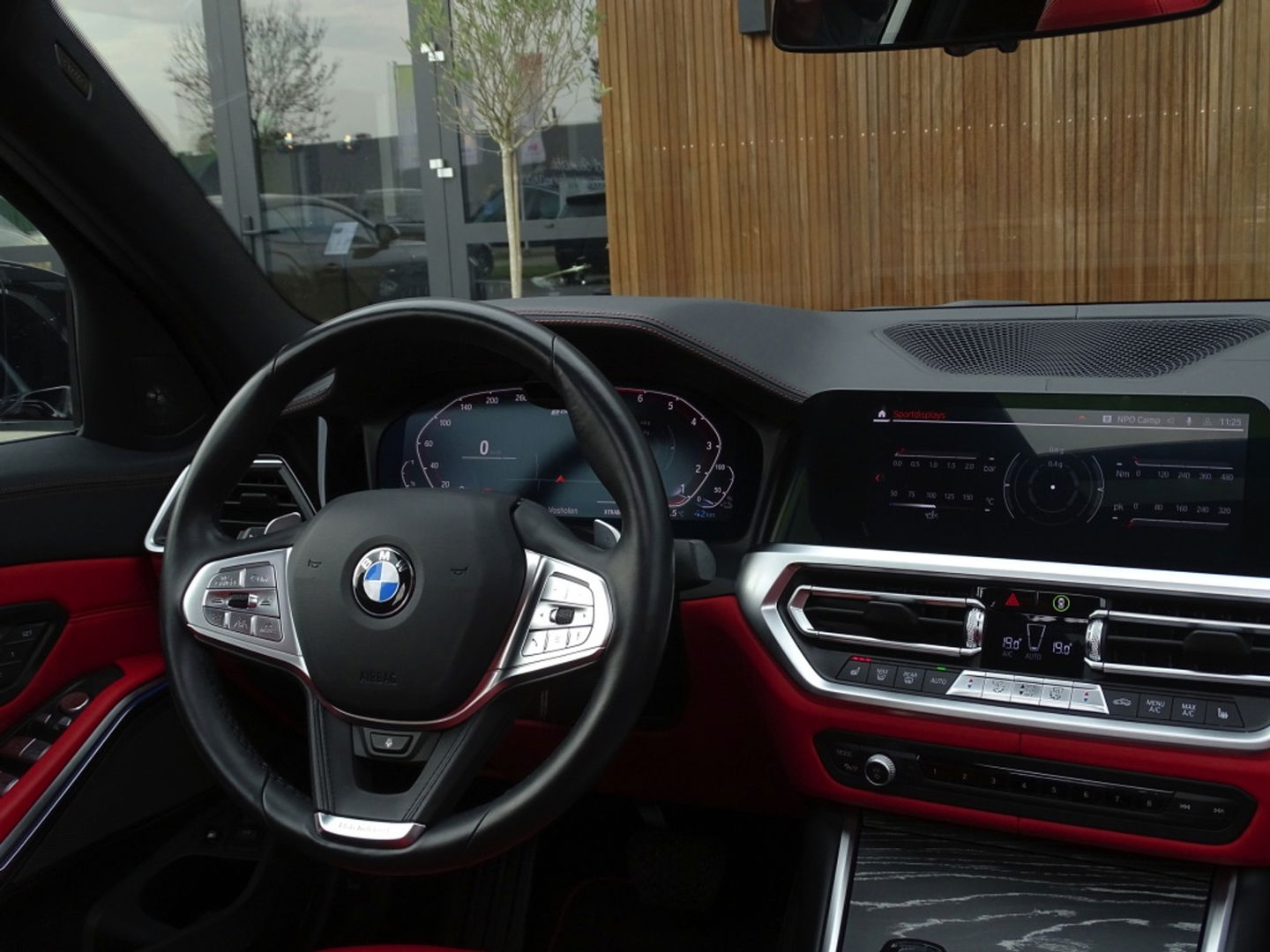 BMW 3-serie 330e 292PK / High Executive / Individual / Luxury Line