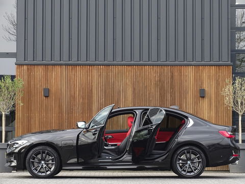 BMW 3-serie 330e 292PK / High Executive / Individual / Luxury Line