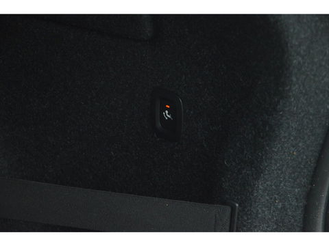 Volvo XC40 T5 Hybride Inscription | Panoramadak | 360° Camera | Harman/Kardon | Stoel + Stuur Verwarming | BLIS | VOC |