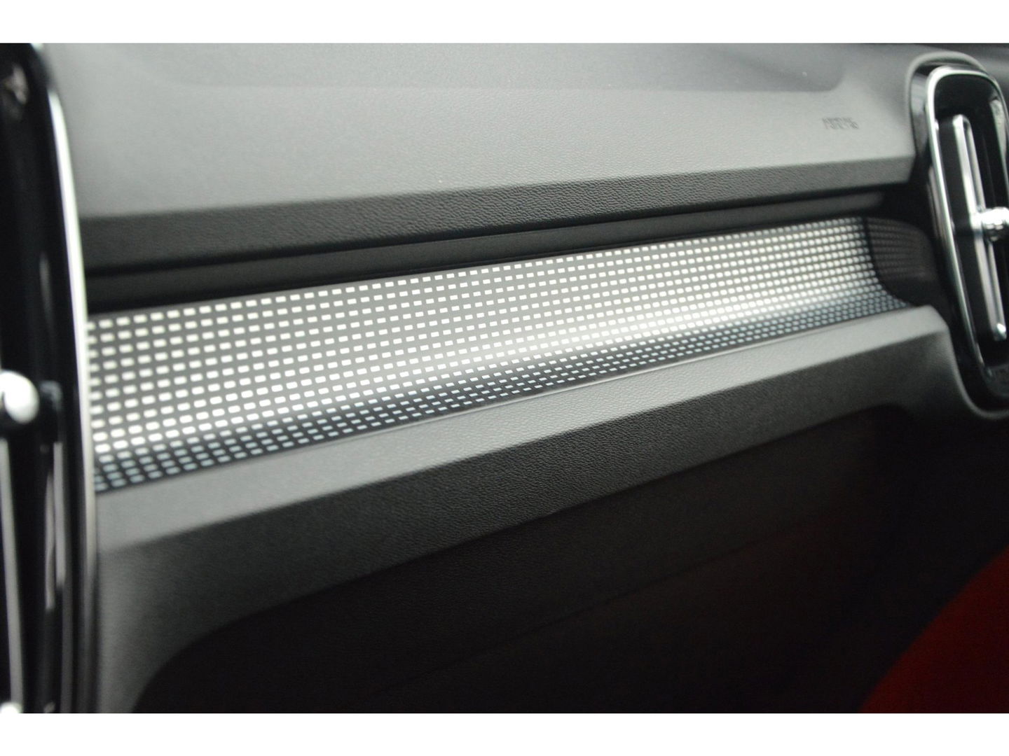 Volvo XC40 T5 Hybride Inscription | Panoramadak | 360° Camera | Harman/Kardon | Stoel + Stuur Verwarming | BLIS | VOC |