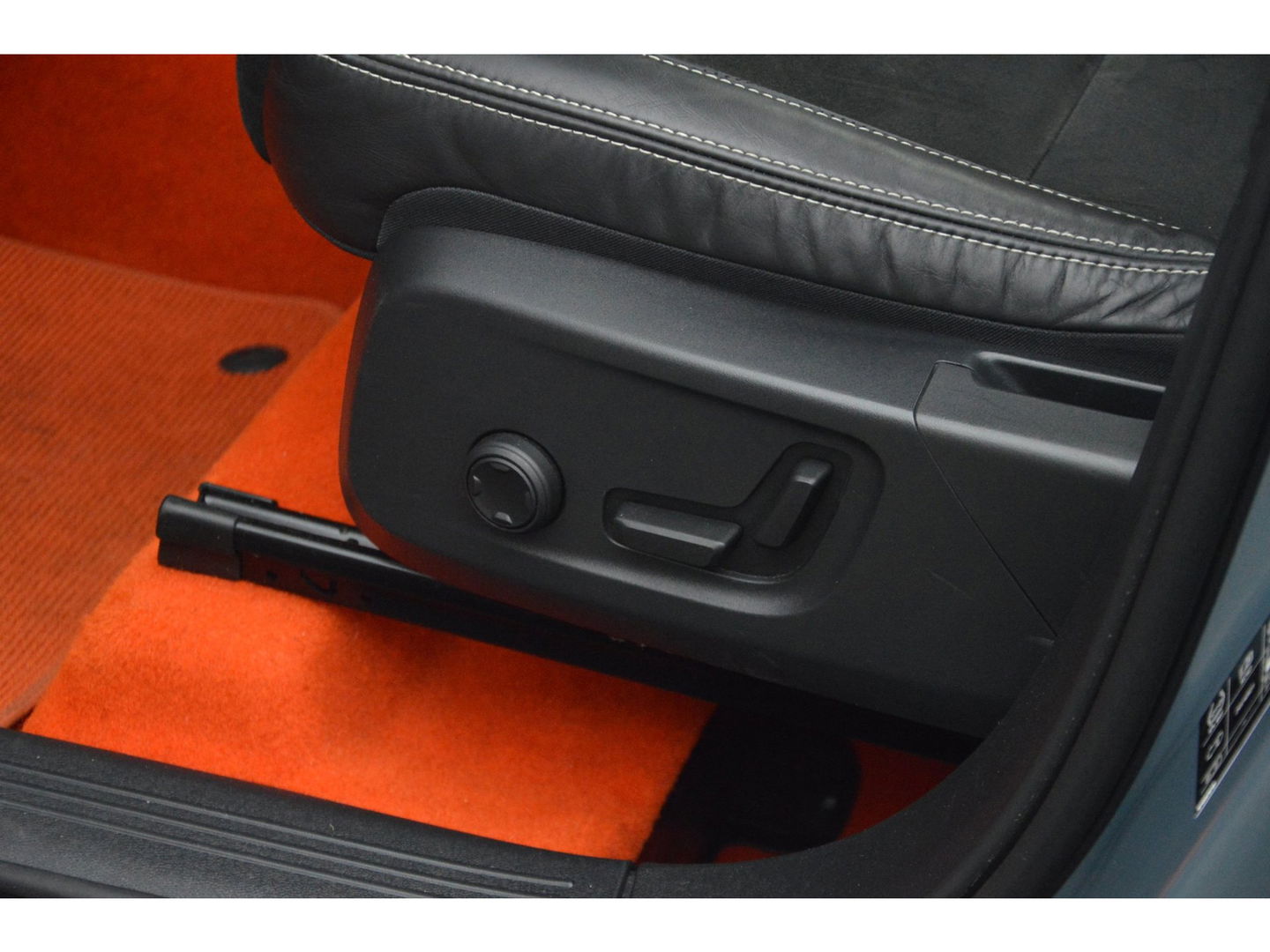 Volvo XC40 T5 Hybride Inscription | Panoramadak | 360° Camera | Harman/Kardon | Stoel + Stuur Verwarming | BLIS | VOC |